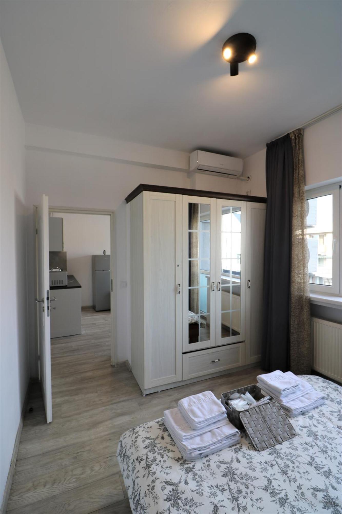 Cozy Deluxe Apartment - Old Town - Free Minibar Bukarest Exterior foto